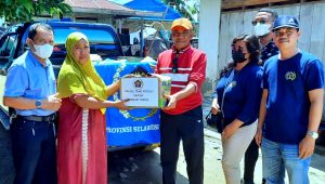 PWI Sulteng Salurkan Bantuan Untuk Korban Banjir di Torue