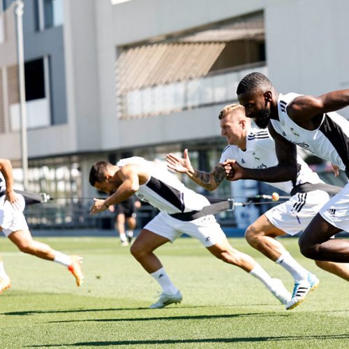 Real Madrid Vs Real Betis: Los Blancos Tumpul di Kandang