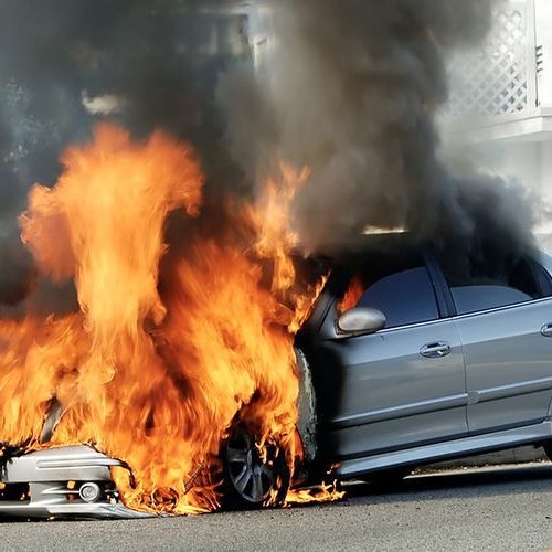 Sembarangan Memodifikasi Kelistrikan Mobil, Berpotensi Menyebabkan Kebakaran