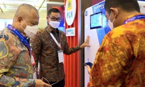 PLN Uji Coba Stasiun Penukaran Baterai Kendaraan Listrik di Jakarta