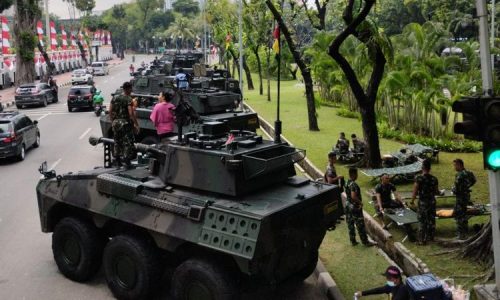HUT Ke-77 TNI, Puluhan Kendaraan Tempur Dipamerkan Sekitar Istana dan Akan Tampilkan Demo Jet Tempur di Udara 