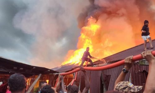 Ratusan Warga Kehilangan Rumah Akibat Kebakaran