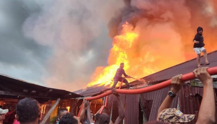 Ratusan Warga Kehilangan Rumah Akibat Kebakaran