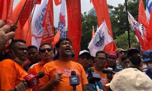 Ribuan Buruh Demo Minta Upah Naik di Tahun 2023 