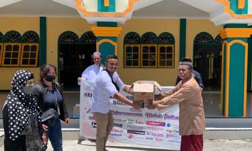 Jum’at Berkah, SMSI Sulteng Berbagi Makanan Gratis