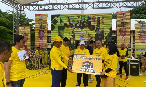 Ribuan Warga Palu Kuningkan Vatulemo Peringati HUT Partai Golkar ke-58