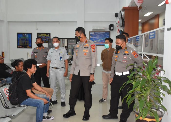 Tindak Lanjuti Instruksi Kapolri, Kapolda Sulteng Sidak pelayanan Samsat Kota Palu