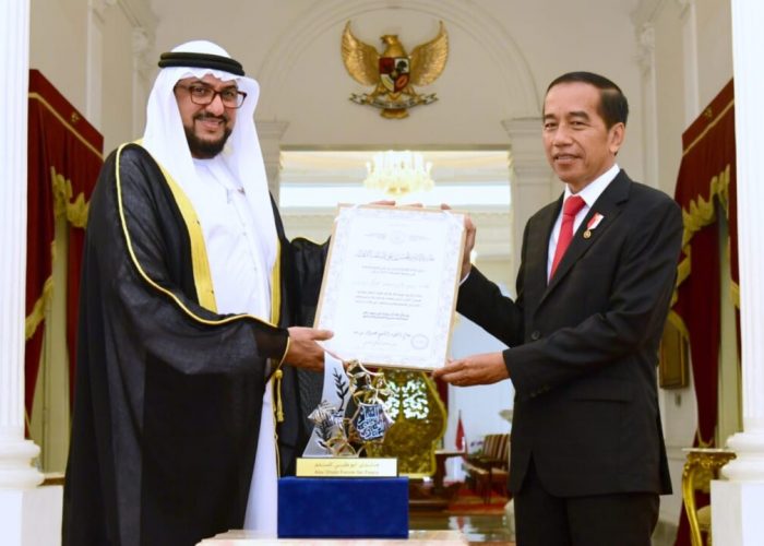 Presiden Jokowi Terima Penghargaan Perdamaian Internasional Imam Hasan bin Ali