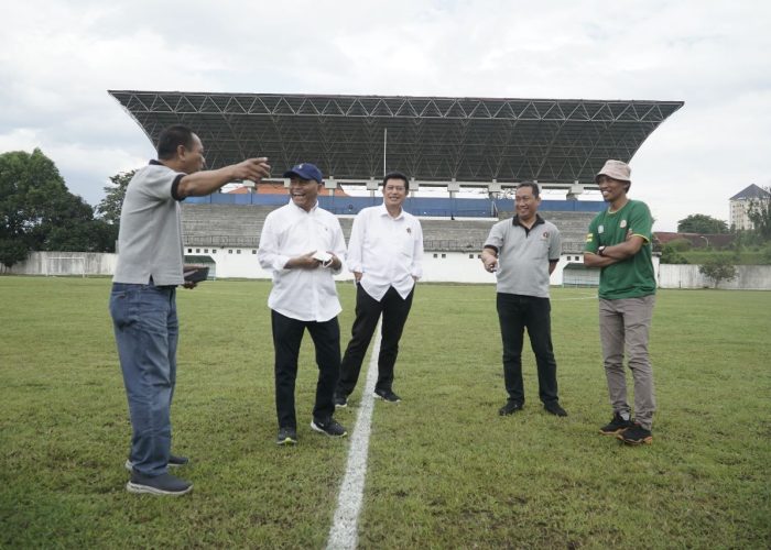 Ketua Umum PWI Meninjau Tempat Pembukaan Pertandingan PORWANAS XIII 