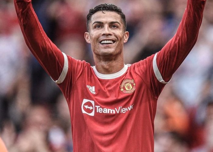 Ronaldo Resmi Umumkan Perpisahan dengan Man United