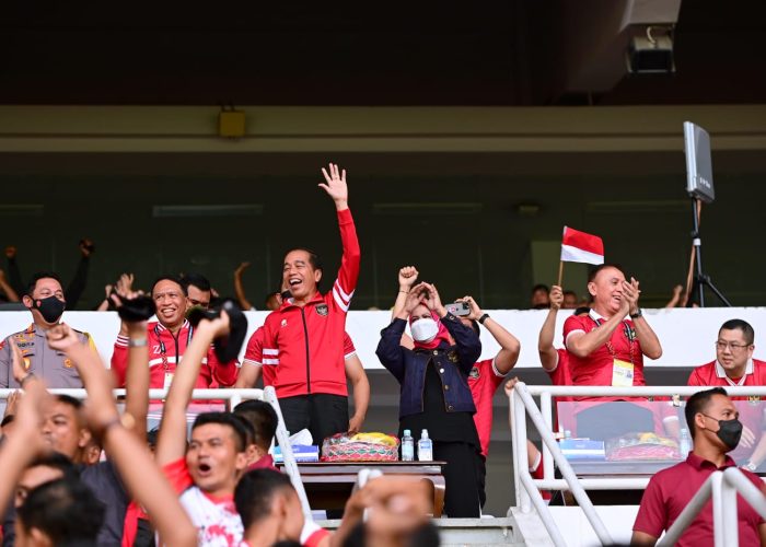 Presiden Jokowi Saksikan Langsung Timnas Indonesia saat Menang 2-1 dari Kamboja