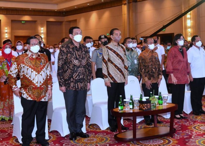 Pacu Pertumbuhan Ekonomi Daerah, Presiden Ingatkan Pemda Segera Realisasikan APBD