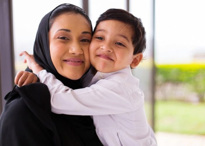 Hari Ibu dalam Pandangan Islam, Bagaimana Hukumnya Bagi Umat Muslim?