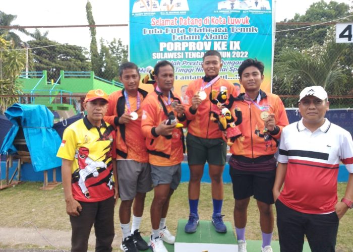 Parimo Sapu Bersih Medali Emas Cabang Tenis Putra
