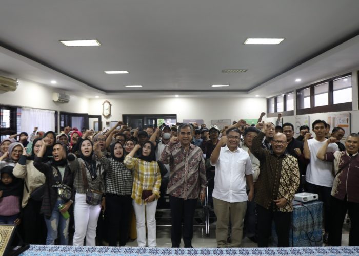 Bertemu Pedagang Cibaduyut di Bandung, Wakil Ketua MPR: UMKM Kuat, Ekonomi Sehat, Negara Mantap 