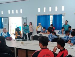 Bupati Samsurizal Beri Arahan Pada Siswa SMP Negeri 1 Sausu Dalam Program Olahraga Masuk Sekolah