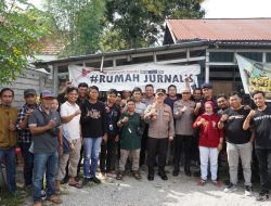 Wartawan dikejutkan kedatangan Kapolda Sulteng saat berada di Rumah Jurnalis