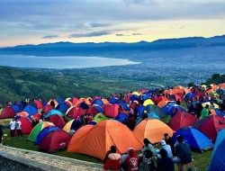 Bukit Matantimali: Destinasi Wisata Paralayang dengan Panorama “Lima Dimensi” di Sulawesi Tengah