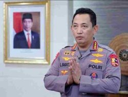 Kapolri Ucapkan Selamat Natal dan Tahun Baru : Mari Rayakan Penuh Kedamaian