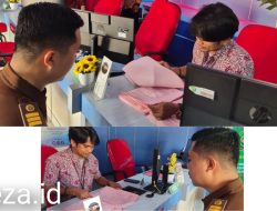Kejari banggai serahkan berkas mantan kades matabas ke pengadilan tipikor.Sulwesi tengah