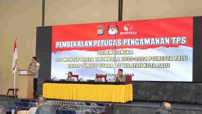 550 PAM TPS di Kota Palu Ikut Pembekalan, Kapolresta Minta Tidak Berambut Gondrong