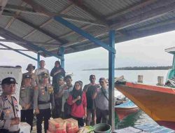Personel Polres Morowali Kawal Logistik Pemilu 24 Jam Perjalanan Diatas Kapal
