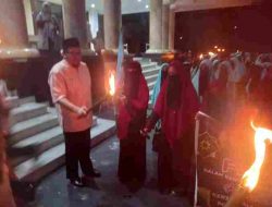 Pj Bupati Parimo Resmi Melepas Pawai Obor Menyambut Ramadhan 1445 Hijriah