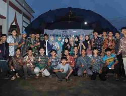 Influencer Asal Sumedang, Angela Pramudita, dan Profemista Team Gandeng Pemuda Rancamekar Seungit Santuni Yatim dan Dhuafa di Sumedang