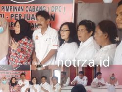 Tim Pemenagan Calon Bupati Banggai Hj Sulianti Murad Mendaftar di Partai PDI Perjuangan Kabupaten Banggai