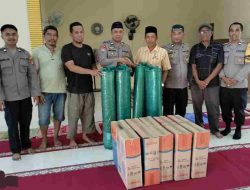 Wujud Kepedulian, Satgas Madago Raya Serahkan Bantuan ke TPA dan Masjid di Sigi