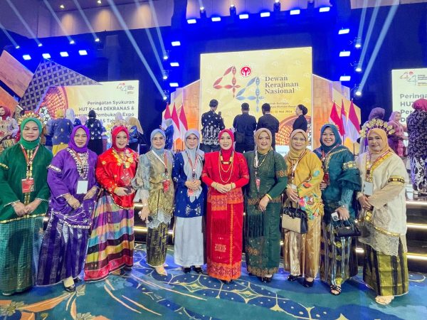 Syamsuarni Amrudin Menghadiri Hari Puncak HUT Dekranas di Solo Jawa Tengah