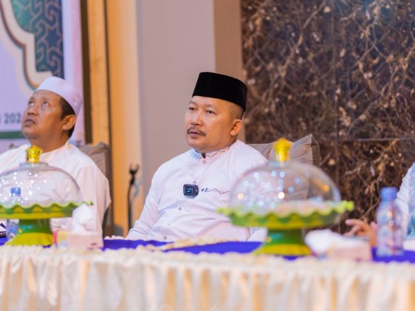 Bupati Amirudin Hadiri Pengajian Umum Bersama Da’i Nasional di Pondok Pesantren Darussalam