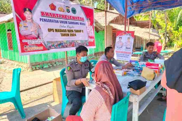 106 Warga Desa Maranda Dapat Pengobatan Gratis oleh Satgas Madago Raya