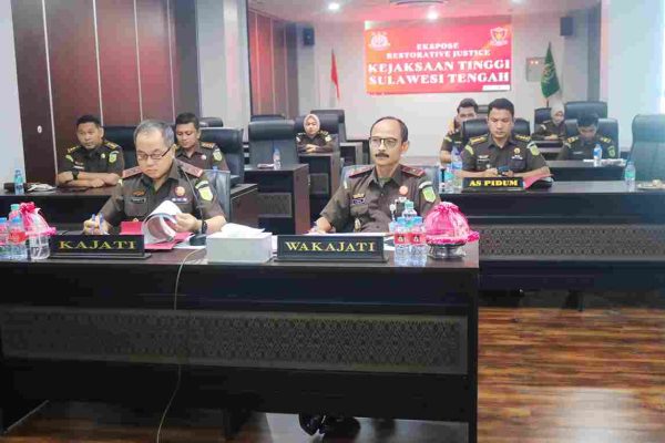 Kepala Kejaksaan Tinggi Sulawesi Tengah Pimpin Penghentian Penuntutan Berdasarkan Keadilan Restoratif