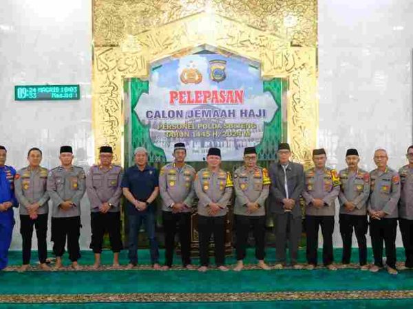 Kapolda Lepas CJH Personel Polda Sulteng
