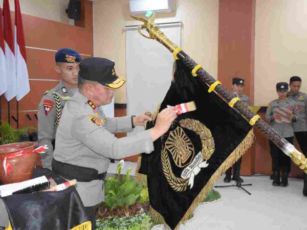 Jelang Hari Bhayangkara ke-78, Polda Sulteng Gelar Pencucian Pataka ‘Wira Dharma Brata’