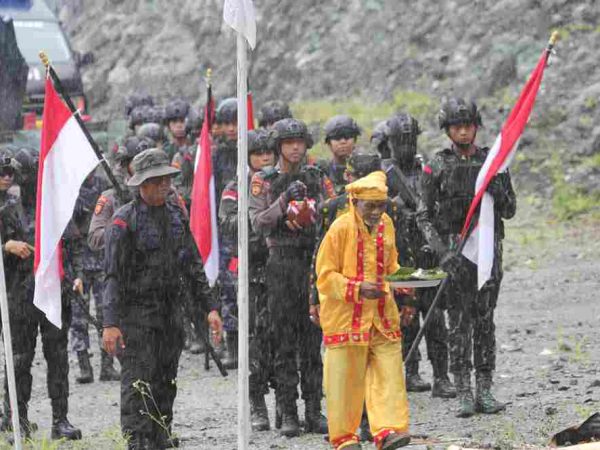 Air Suci Sungai Wentira untuk Pencucian Pataka Wira Dharma Brata dan Panji-Panji Polri Jelang HUT Bhayangkara ke-78