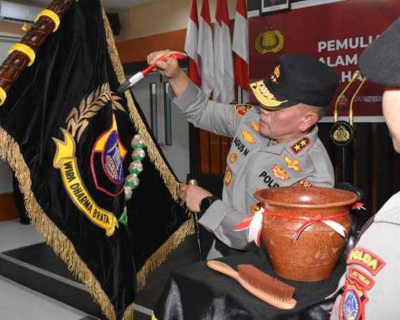 Mengenal Pataka Polda Sulteng “Wira Dharma Brata”