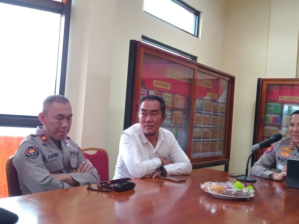 Kapolres Banggai AKBP Putu Hendra Binangkari Undang Ketua PWI Iskandar Djiada Dan Para Wartawan