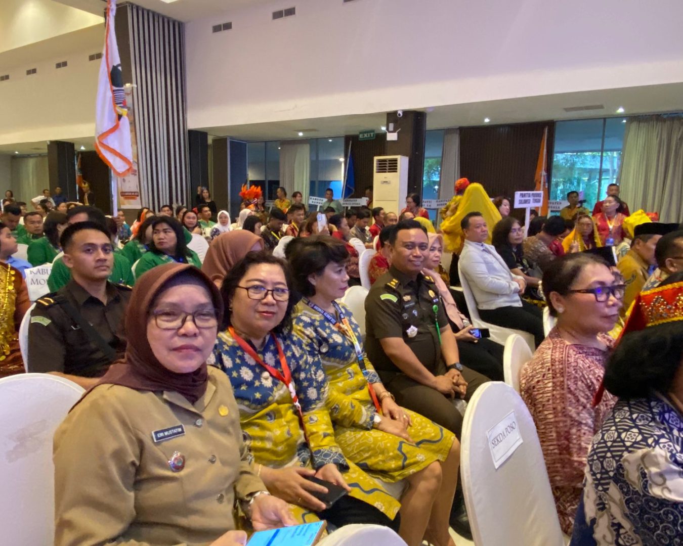 Kajari Banggai Anton Rahmanto di Wakili Kasi Intel Sarman S Tandisau Hadir Pada Pembukaan Pesparawis Ke VIII