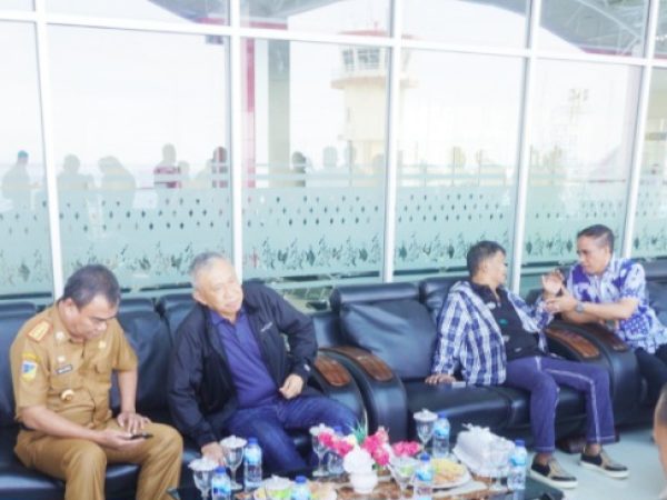 Kedatangan Gubernur Sulteng Rusdy Mastura Pas Ketemu Anwar Hafid dan Reni Lamajido Bertanda Sulteng Damai