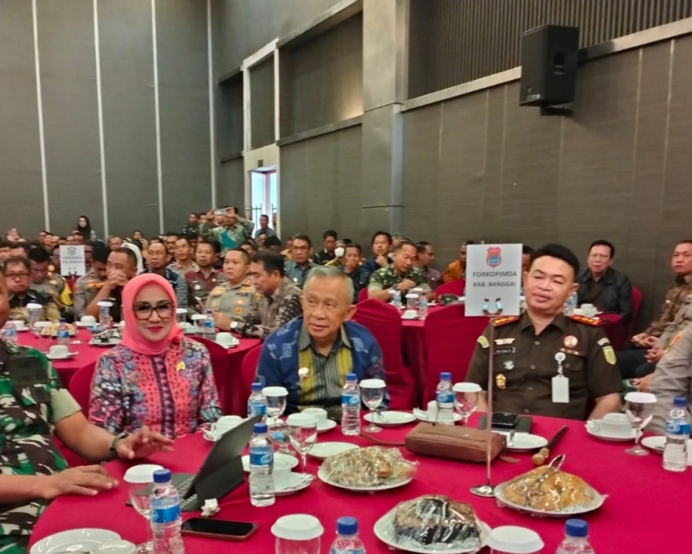 Kajari Banggai Anton Rahmanto Menghadiri Rakor Forkopimda dan Forkopimcam Se-Sulteng