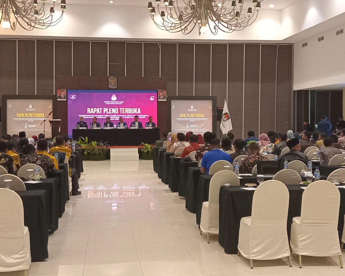 Kajari Banggai Anton Rahmanto di Wakili Kasi Pidum Menghadiri Rapat Pleno Terbuka Rekapitulasi Penetapan DPS