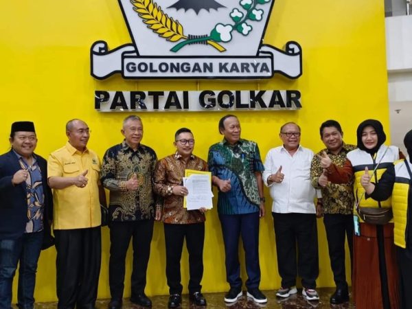 Terjawab Sudah Pohon Beringin Bisa Memberikan Teduhan Pada Bakal Calon Bupati Banggai Amirudin