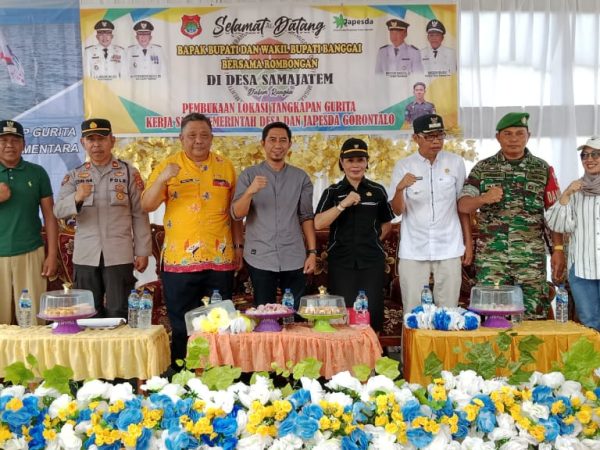 Bupati Banggai di Wakili Bambang Sutedy Tutup penangkapan gurita di Desa Samajatem
