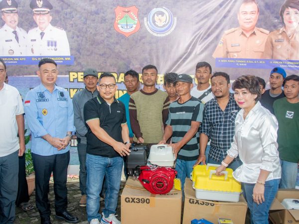 Serahkan Bantuan Mesin Katinting Bupati Amirudin Gandeng Kejaksaan Dan Polres Banggai