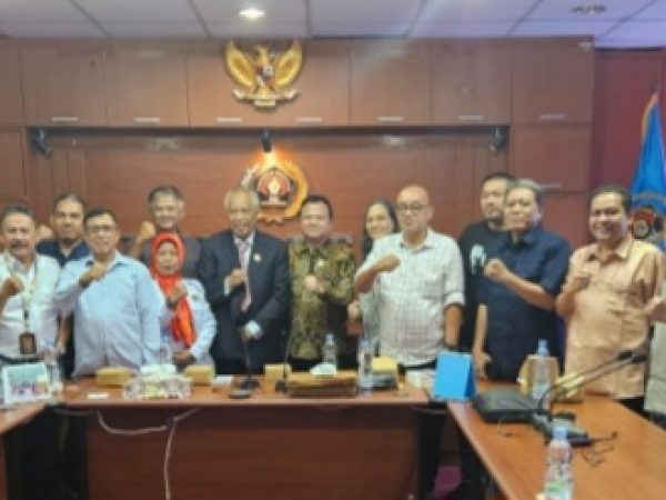 Bergabungnya OC Kaligis dan Ronny Sompie Makin Memperkuat LKBPH PWI Pusat