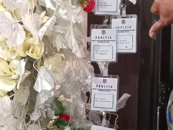 Pihak Panitia Larang Wartawan Masuk ID Card di Gantung Jadi Hiasan Pintu