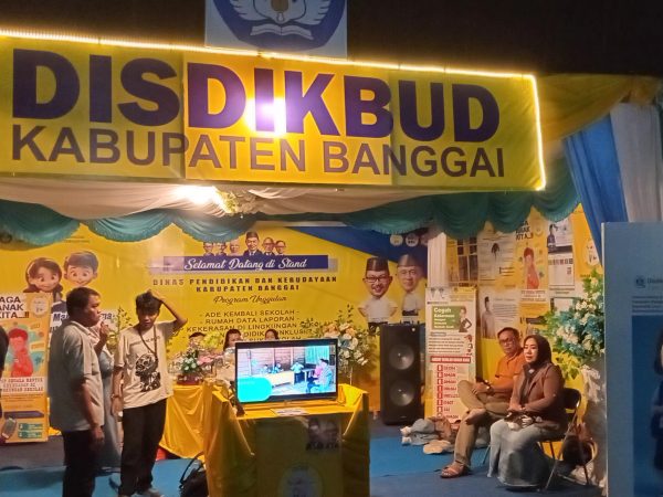 Pameran Banggai Government Expo 2024 Disdikbud Ikut  Memamerkan program Aplikasi Unggulan Pendidikan