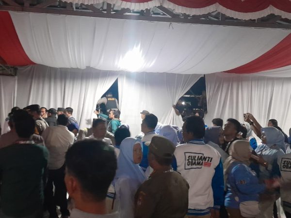 Relawan Paslon Lain Coba Provokasi Saat AT-FM Saat Lakukan Pidato Pencabutan Nomor Urut